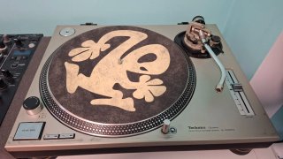 Technics SL 1200 MK2  con tapa original