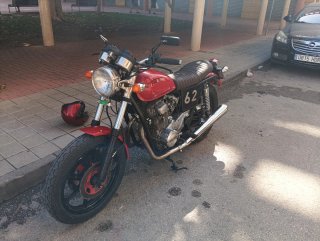 Yamaha 400Y Naked Roja