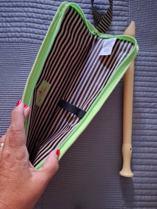 Flauta Hohner con funda de regalo.