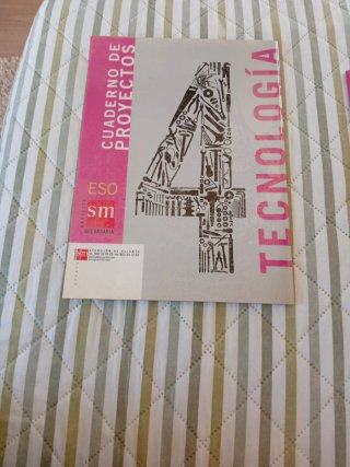 Cuadernos de proyectos y libro Física/quím. 4°eso