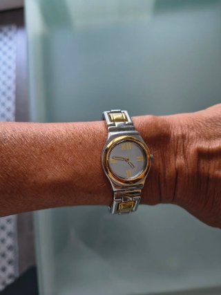 Orologio Swatch donna acciaio oro