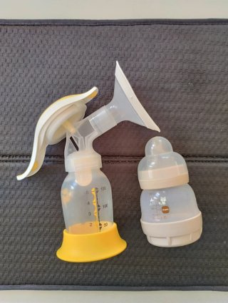 Sacaleches Medela Harmony + Biberón MAM Regalo