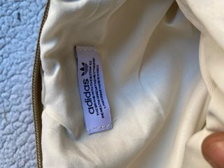 Riñonera Adidas Beige y Dorada