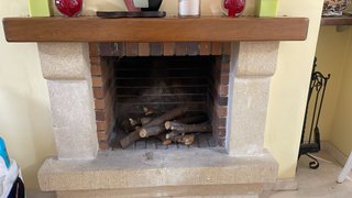 Chimenea rústica de leña hogar abierto