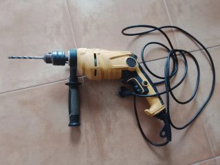 Taladro Eléctrico Amarillo y Negro
