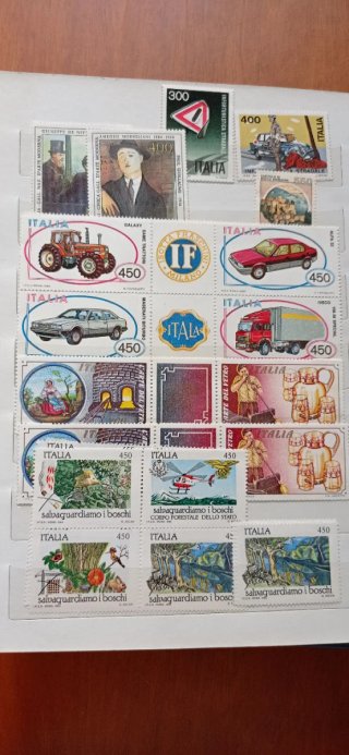 Album francobolli Italia e San Marino