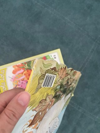 Lote 4 cuentos infantiles en letra cursiva/ligada