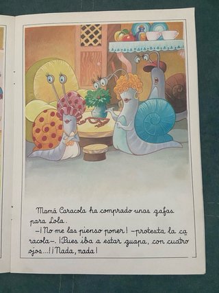 Lote 4 cuentos infantiles en letra cursiva/ligada
