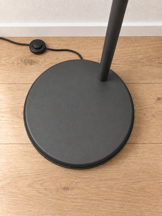 Lámpara de pie IKEA HEKTAR gris industrial