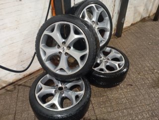 Llantas 225/40ZR18 Ford Juegode 4llantas neumatico