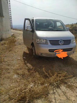 Volkswagen caravelle extra larga batalla  2010
