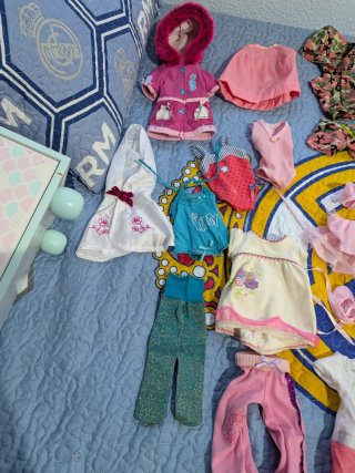 Lote Ropa Muñeca Nancy + Armario Madera y regalo