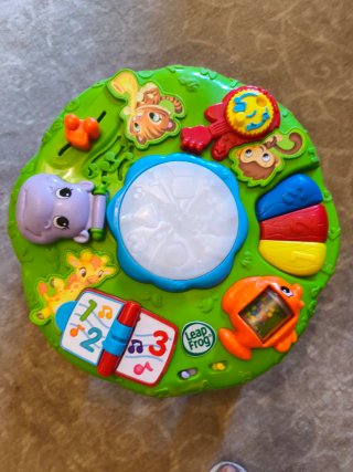 Mesa de juegos LeapFrog para bebé