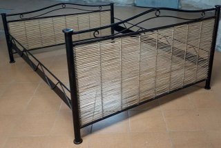 Cama Hierro Forjado y Bambú Diseño