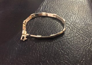 Pulsera plateada eslabones