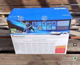 Caja PlayStation 5 Fortnite Edición Especial