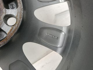 Juego de Llanta Toyota de 17 pulgadas reacondicio