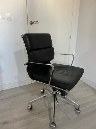 Silla de oficina negra