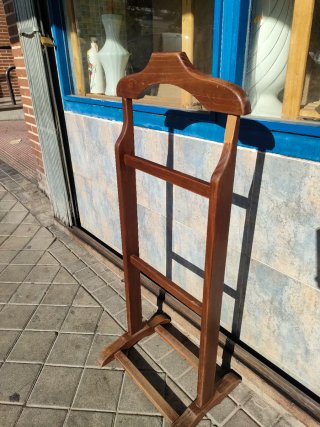 Perchero Galán de Madera Para Traje 640513971