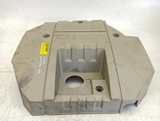 Tapa motor MITSUBISHI MONTERO (V60/V70)