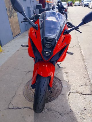Suzuki GSX 8R ¡Impresionante!