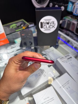 iPhone 11 256GB Rojo
