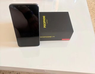 Xiaomi POCO F1 6GB/64GB Smartphone