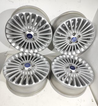Juego de llantas Original de Ford Focus R16
