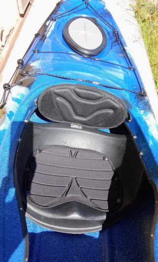 KAYAK DE MAR NUEVO. Equipado con TIMÓN.