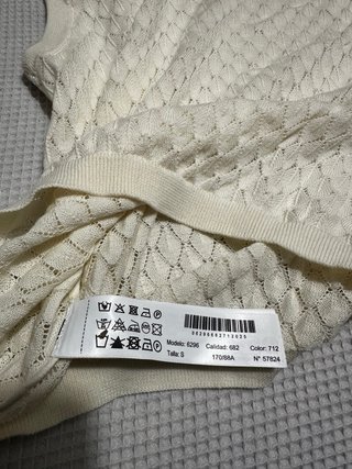 Top Massimo Dutti calado blanco
