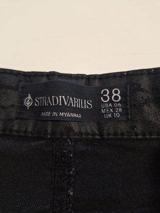 Pantalón cuero Stradivarius T-38 regalo vaquero