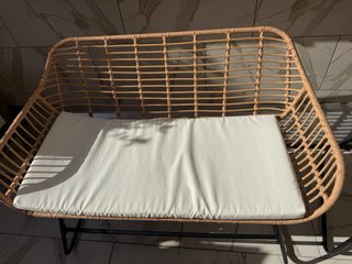 Set di 2 poltrone e un divano da esterno
