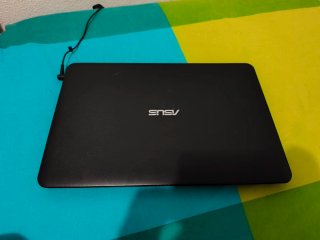 Ordenador portátil Asus X554L Negro