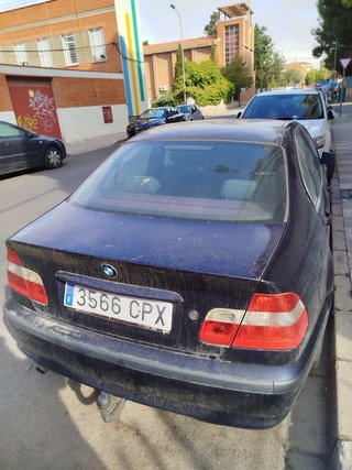 BMW 316i averiado pocos km