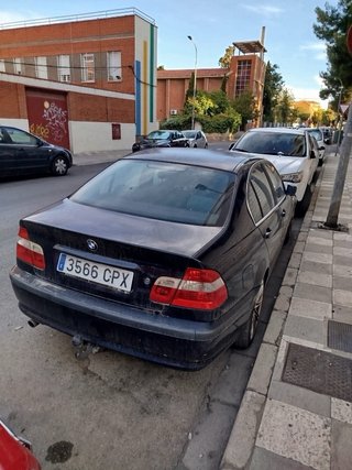 BMW 316i averiado pocos km