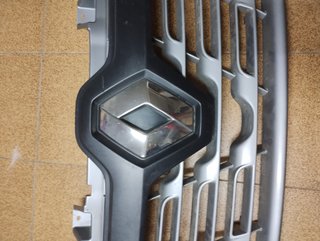 Rejilla Frontal Central Renault Master III
