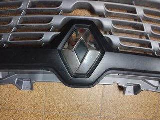 Rejilla Frontal Central Renault Master III