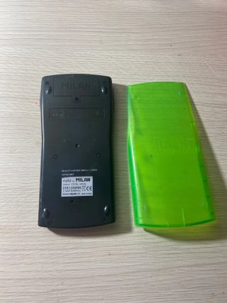 Calculadora Científica MILAN M 240