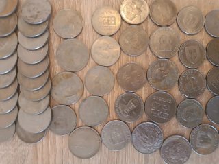 Lote 72 moedas 25 escudos Portugal 70/80.