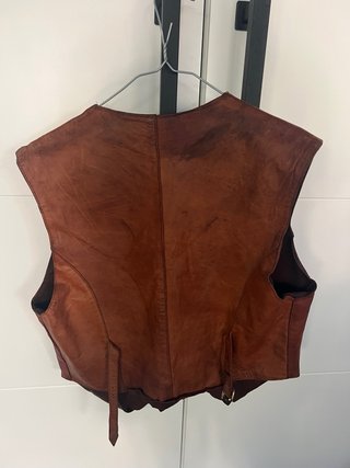 Chaleco de cuero vintage de hombre marrón