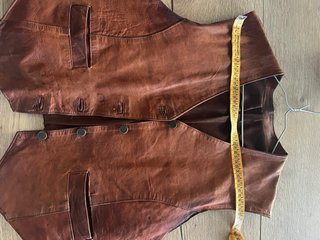 Chaleco de cuero vintage de hombre marrón