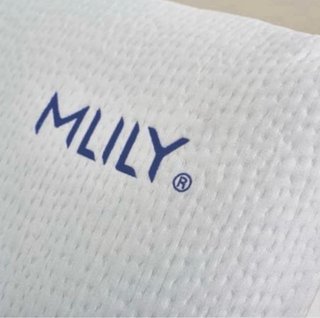 Almohada viscoelástica MLILY  1=20€ ;  2=35€