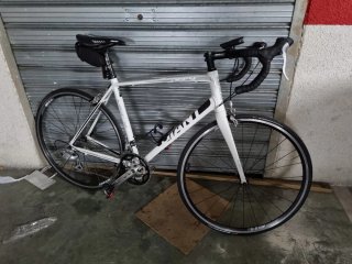 Bicicleta Carretera Giant Defy Blanca