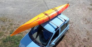 KAYAK DE MAR (NUEVO). Longitud 440cm.
