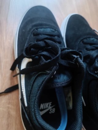 Zapatillas Nike Negras y Blancas