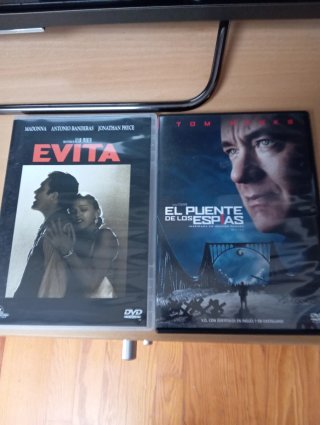 DVD Evita y El Puente de los Espías