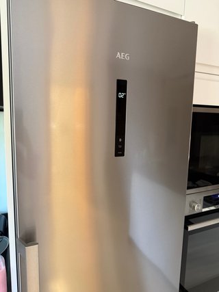 Frigorífico nevera AEG 1 puerta 1,86m cromado
