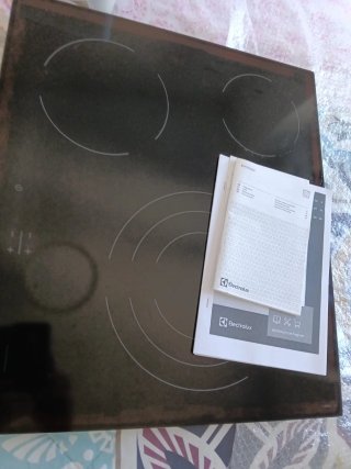 Placa Vitrocerámica Electrolux muy poco uso