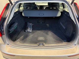 VOLVO V60 CROSS COUNTRY AWD