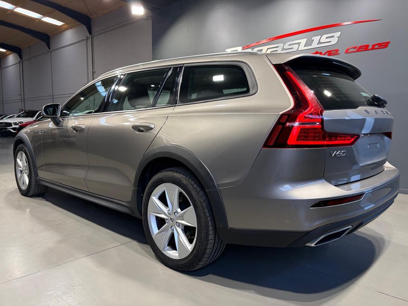 Volvo S60 2019, foto 26